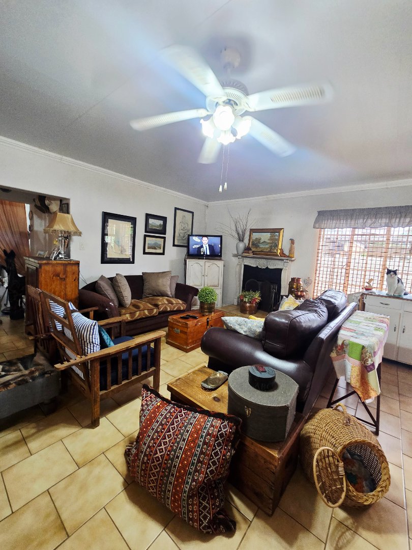 5 Bedroom Property for Sale in La Hoff North West